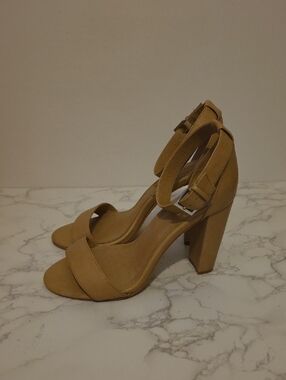 Women’s Tan Block Heel Sandals with Ankle Strap